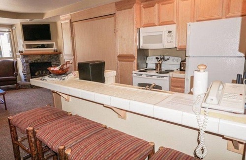 Kirkwood Apartment | Mountain Club 227 Getaway Steps From Slopes-Hiking
