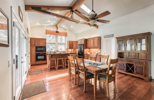 Shaver Lake House | Mountain escape at luxury Monarch house Shaver Lake less than 5 minutes to lake