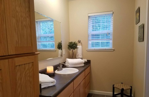 Long Barn Cottage | Mountain House Located near Pinecrest and Dodge Ridge