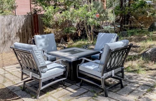 Kings Beach Ski Chalet | Mountain lakeview hotel, family-friendly with golf, skiing, WiFi, & Netflix