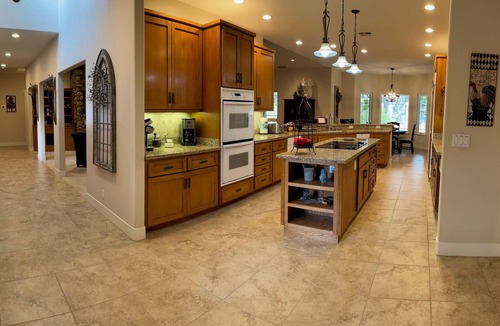 Oakhurst House | Mountain Luxury at Owl Rock Lodge near Bass Lake & Yosemite