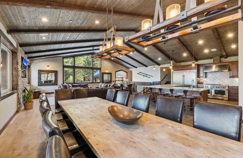 South Lake Tahoe House | Mountain Majesty: Lake Views, 10-Bedroom, Pool