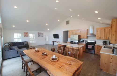 Groveland House | Mountain Place