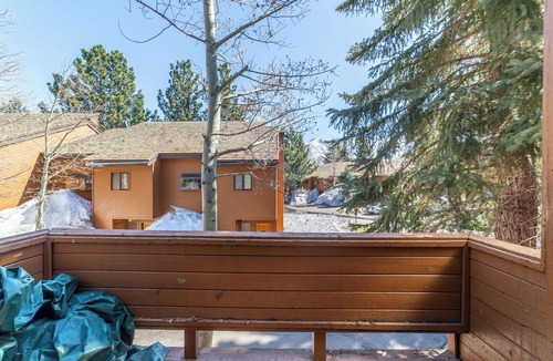 Mammoth Lakes House | Mountain Townhome w/Jacuzzi, Pool & Tennis 380
