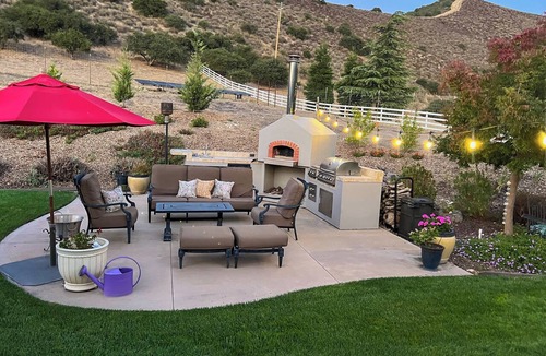 King City House | Mountain-View Backyard Oasis! King City Getaway