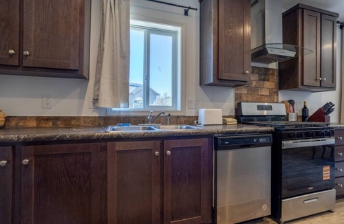 Crowley Lake House | Mountain View Crowley Lake 4/2/1 Brand New Home