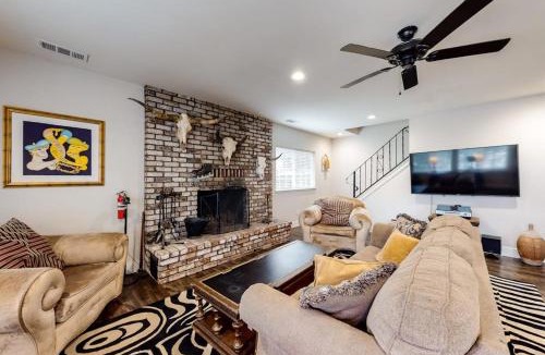 Pioneer Trail House | Mountain-view dog-friendly home with large yard in private locale near skiing