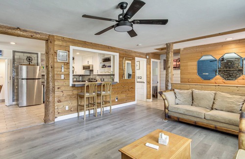 Sequoia National Forest House | Mountain Views! High Desert Hideaway in Oynx
