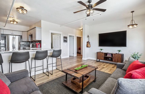 Virginia City Apartment | Mtn-View Apt w/ Deck in Historic Virginia City