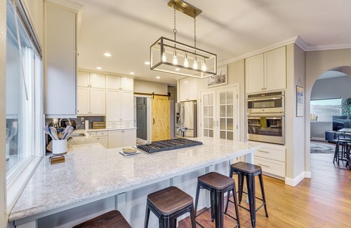Sparks House | Mtn-View Haven w/Hot Tub! 28 Mi to Mt Rose Ski