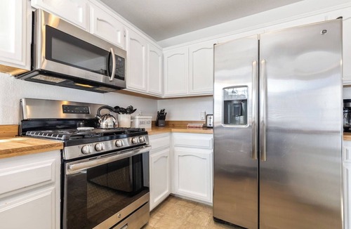 Templeton House | Mulberry Dreams+Stocked Kitchen+Backyard+Wineries