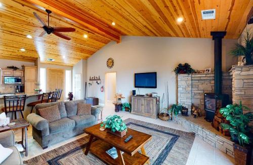Bass Lake House | Murray Lake Retreat