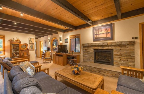 Homewood House | Musketeer by AvantStay Family Friendly Home In Tahoe Swiss Village!