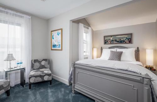 Half Moon Bay Bed & Breakfast | Nantucket Whale Inn, Half Moon Bay