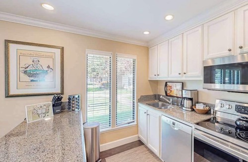 Napa Condo | Napa 1BR Silverado condo with fireplace, patio & heated pool