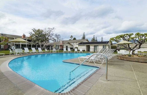 Napa Condo | Napa 2BR Silverado condo — two king suites, pool & hot tub