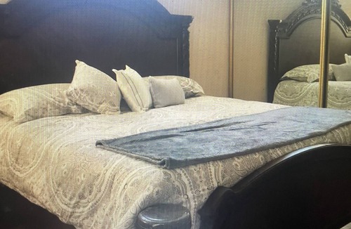 Vallejo House | NAPA wine country and next to the Bay and NAPA wineries