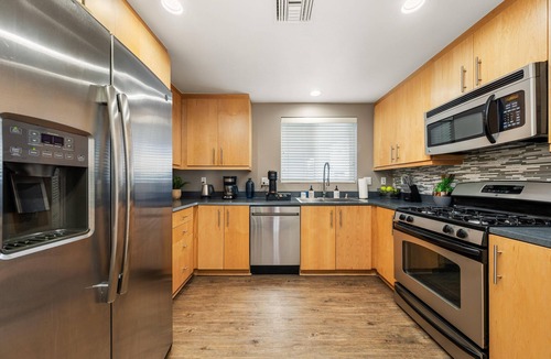 Marina del Rey Apartment | Navagio' Penthouse Floor Private Rooftop High Ceiling Marina View Pool Gym Sauna