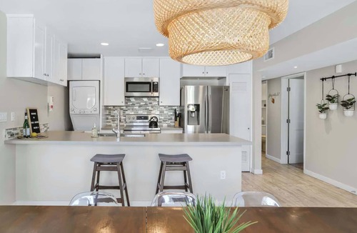 Vista Norte House | Navigate Stays Family Modern Palm Springs Oasis w Pool & Spa