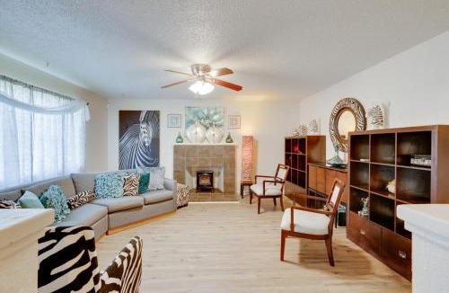 Roosevelt House | Near Airport & Dtwn: Breezy Fresno Home!
