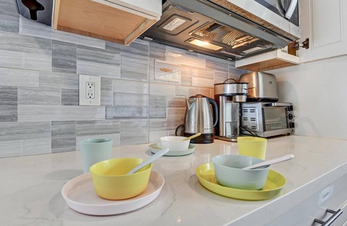 Millbrae House | Near SFO Premium Neighborhood Free Parking Private