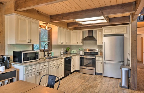 Twain Harte Cabin | Near Trails: Cabin w/2-Level Deck in Twain Harte