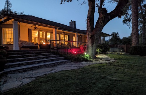 Oakhurst Villa | Near Yosemite - Riverbend Retreat - Hot Tub + Pool + Bar + Pond
