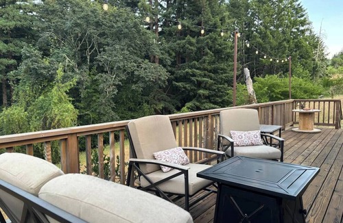 Los Gatos House | Nestle in Santa Cruz Mountains reconnect with nature. Exp. glamorous camping!