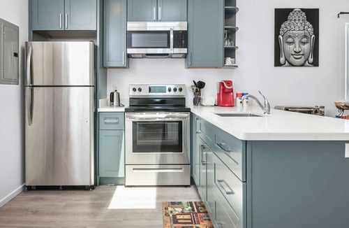 San Francisco Apartment | New 2 bed 2 bath near SFO/Train (#D)