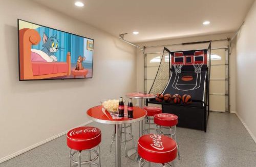 Lake Havasu City Villa | NEW 25x40 Boat Pad - Lakeview Villa & Game Room