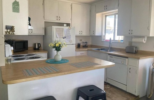 Tuolumne House | NEW! Cozy Secluded House w/Deck - Near Yosemite!