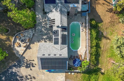 North Fork Cabin | NEW Hot Tub-Pool-Sauna-Game Room