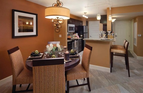 Las Vegas Resort | NEW LISTING! Holiday Inn Club Vacations *5 STARS* POOL HOT TUB Wi-Fi FIREPLACE