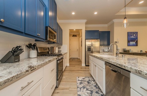 Redding House | *NEW Luxury 4Bdrm Home/Adventure Base Camp*