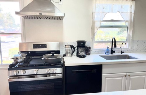 Monterey Park House | New Modern 3 Bedroom 2 Bath House near Downtown LA