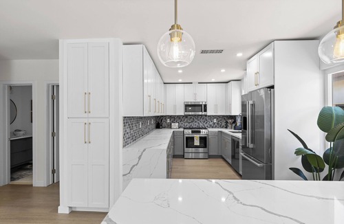 North Hills House | NEW Modern Luxury 5 Bedroom Northridge Home
