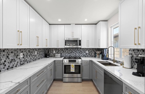 North Hills House | NEW Modern Luxury 5 Bedroom Northridge Home