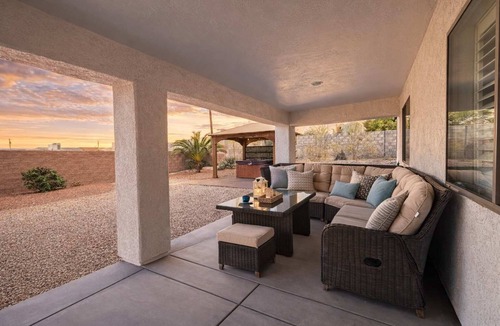 Lake Havasu City Villa | NEW POOL & 25x40 Boat Pad - Lakeview Villa