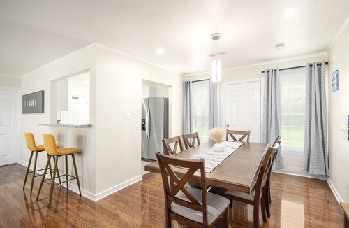 Fresno House | New, Safe, Perfect 3B/2Bth for Bus & Fun