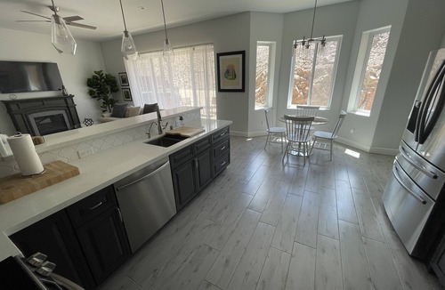 Parker Strip House | New Spacious 3-Bedroom House Minutes from River, Desert, & Town