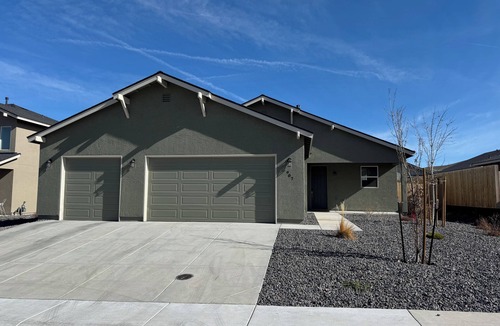 Fernley House | New Spacious 3BR Fernley Home with Patio & Pool Table Near Reno & USA Parkway