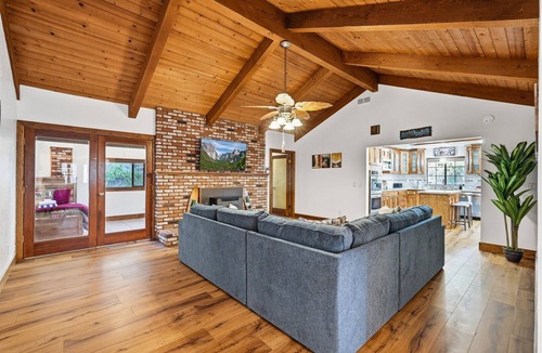Oakhurst House | New! Splash Mountain @ Yosemite w/pool/game room/hot tub