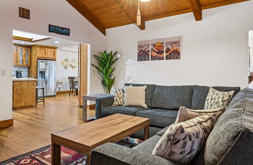 Oakhurst House | New! Splash Mountain @ Yosemite w/pool/game room/hot tub