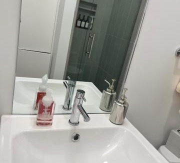 Land Park Apartment | New Stylish Fully Furnished Studio Close to Downtown