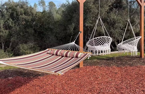 Oakhurst House | NEW! Yosemite Views Luxe 5BR 4.5BA Sleeps 16 +