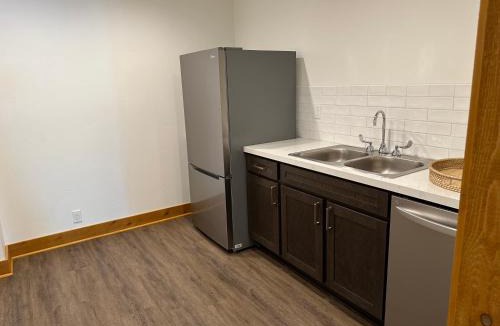 Mammoth Lakes House | Newly Built Updated 3 Bed 2 and a half bath Creekhouse at Snowcrk Resort 1463 Amazing Mountain Views