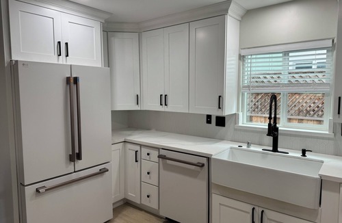 Aptos Cottage | Newly Rebuilt Aptos Cottage · Walk to Seacliff · RV Parking with Full Hookups