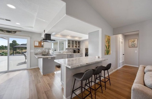 Paso Robles House | Newly remodeled 4-bedroom, 3-bathroom home with jacuzzi close to downtown Paso