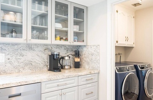 Paso Robles House | Newly remodeled 4-bedroom, 3-bathroom home with jacuzzi close to downtown Paso