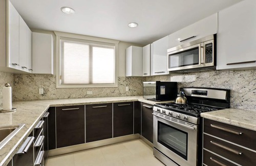 Beverly Grove Condo | Newly Remodeled Penthouse in the Beverly Hills & West Hollywood Area